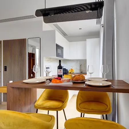 Bluestay 294 - Superbe à 17 Appartement